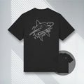 Schwarzes Heavyweight Bio-T-Shirt mit weißem Longimanus Blueprint auf dem Rücken.