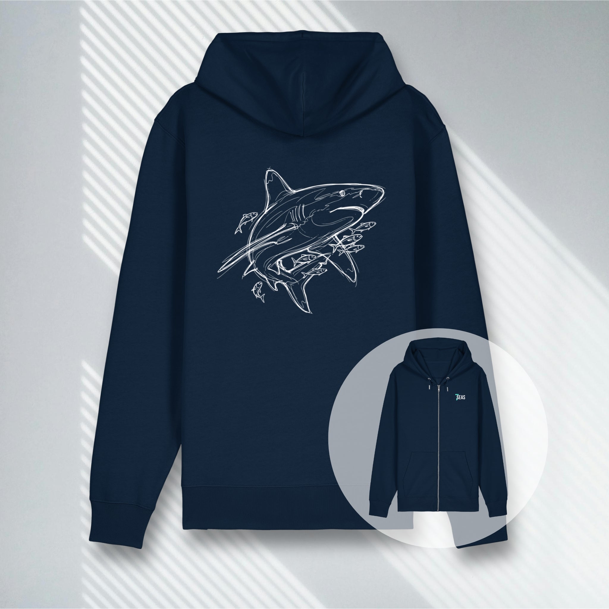 Dunkelblauer Zipper aus 350g Bio-Baumwolle mit Hai-Illustration.