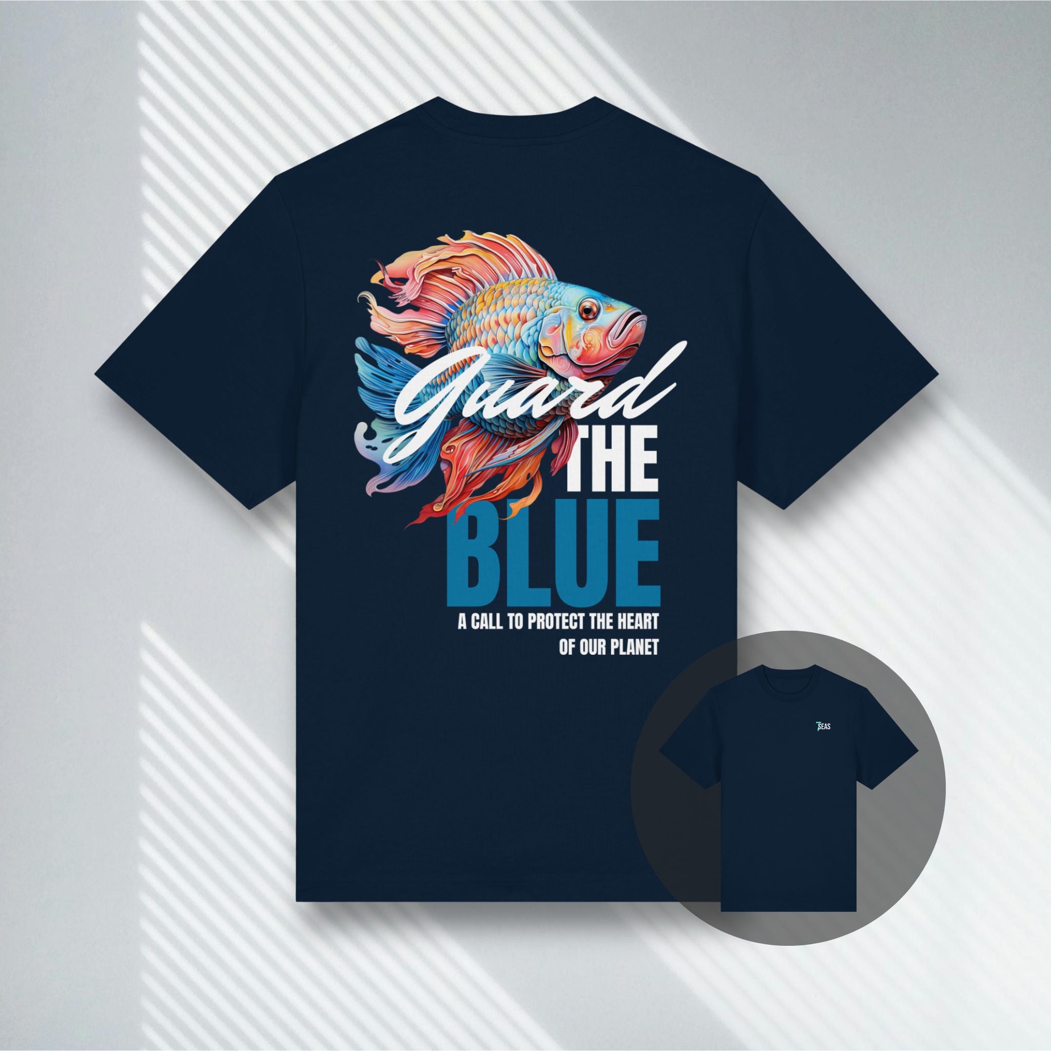 Dunkelblaues Heavyweight T-Shirt mit Fisch-Motiv, Guard the Blue Edition, hochwertige Bio-Baumwolle.