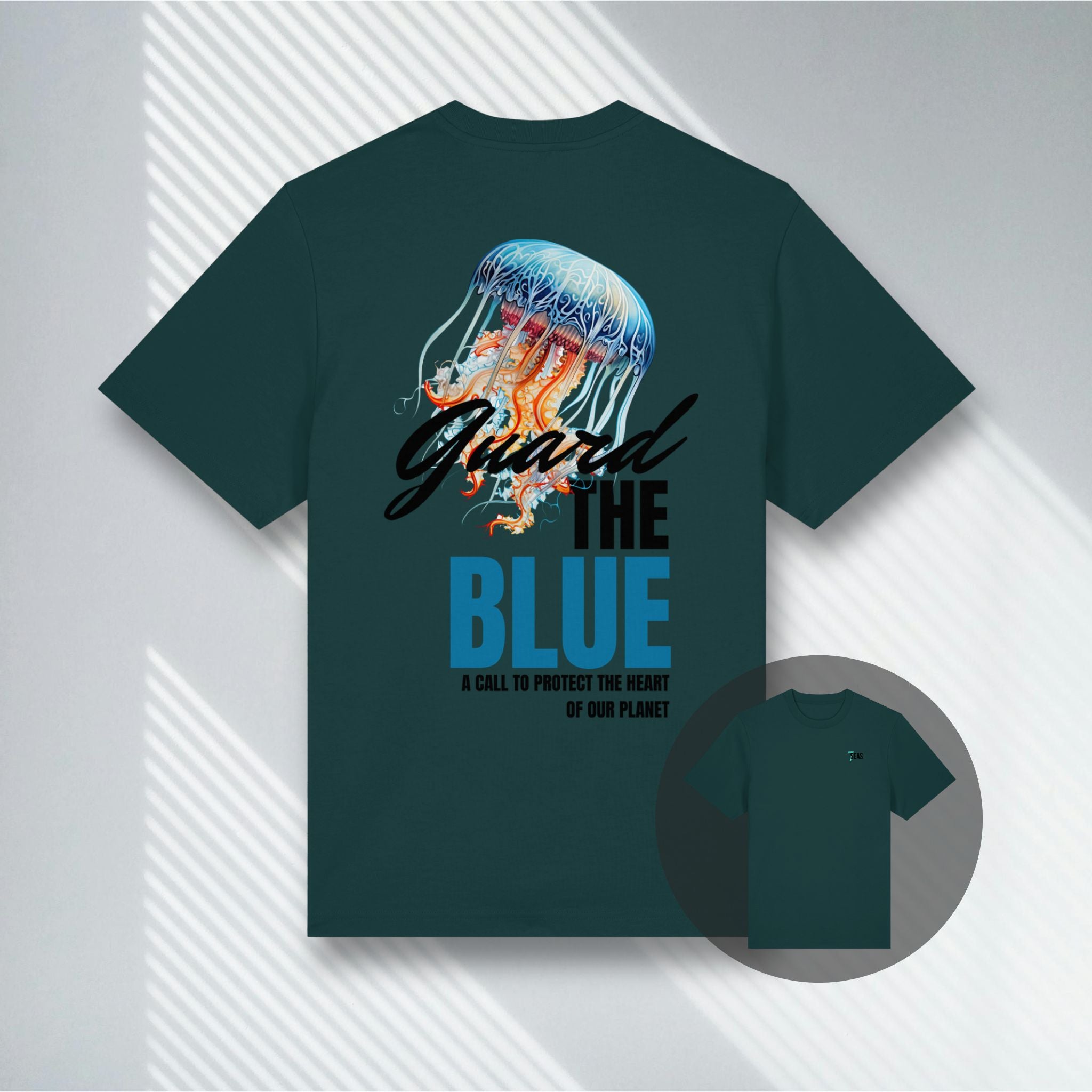 Salbeigrünes T-Shirt für Ozean Liebhaber, Quallen Print mit Mission Statement, Premium Bio-Qualität.