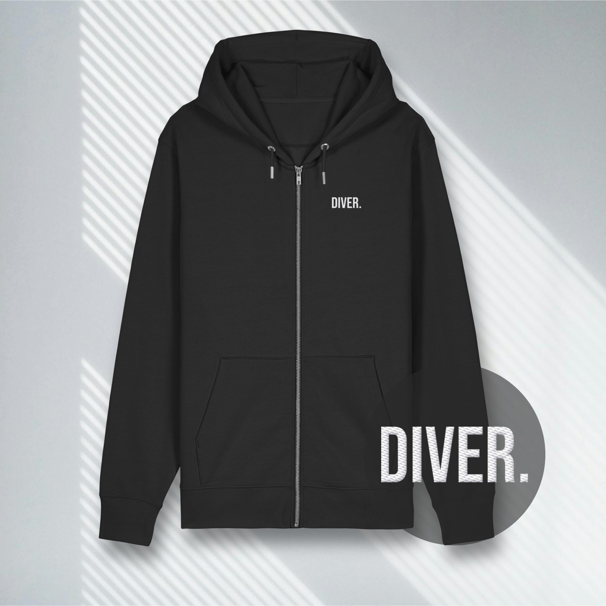 Schwarzer Heavyweight Zipper aus 100% Bio-Baumwolle mit weißem DIVER Stick, Premium Scuba Streetwear.