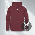 Weinroter Premium Bio-Hoodie mit minimalistischem Mantarochen Stick auf der Brust.