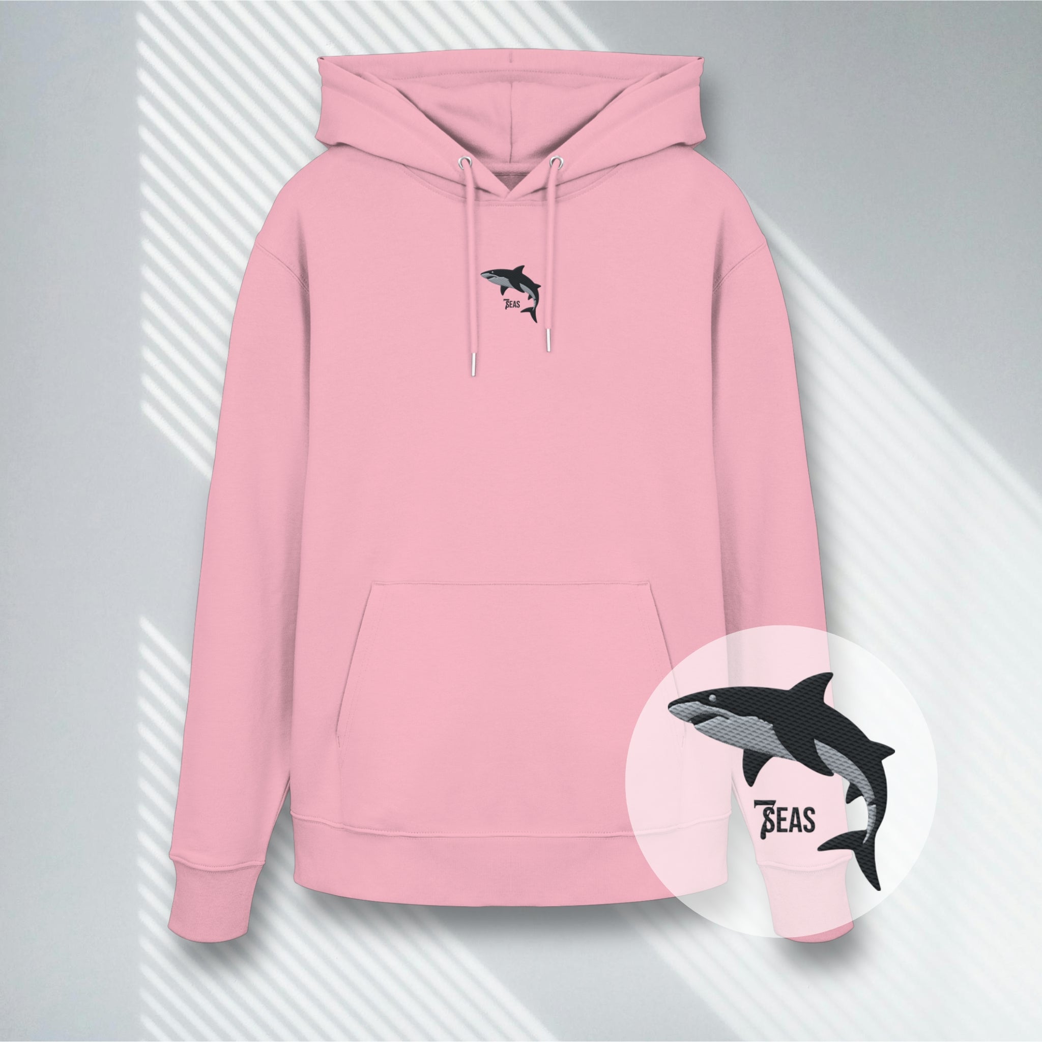 Rosafarbener Bio-Hoodie mit hochwertigem Hai Stick, nachhaltige Mode von 7Seaspirations.