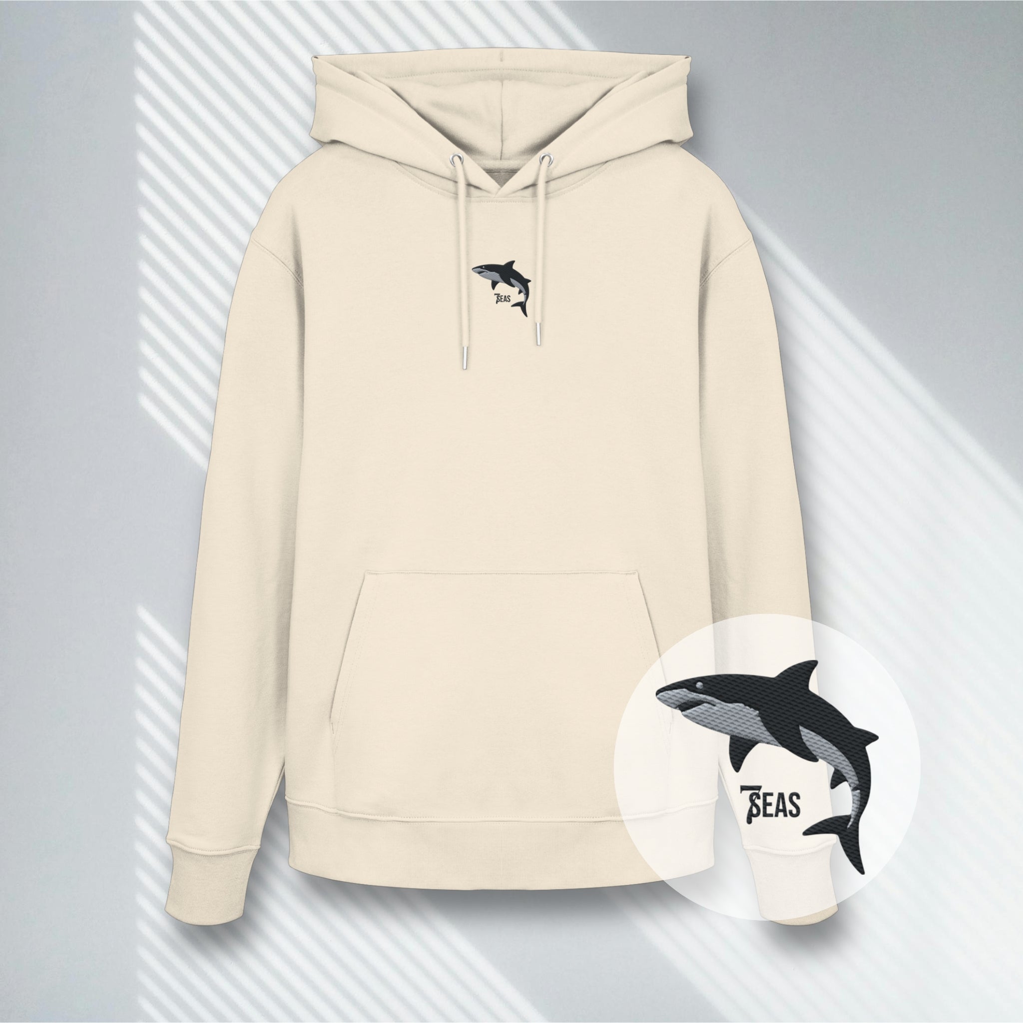 Ungefärbter Heavyweight Hoodie mit schwarzem Hai Stick, nachhaltige Mode für Taucher.