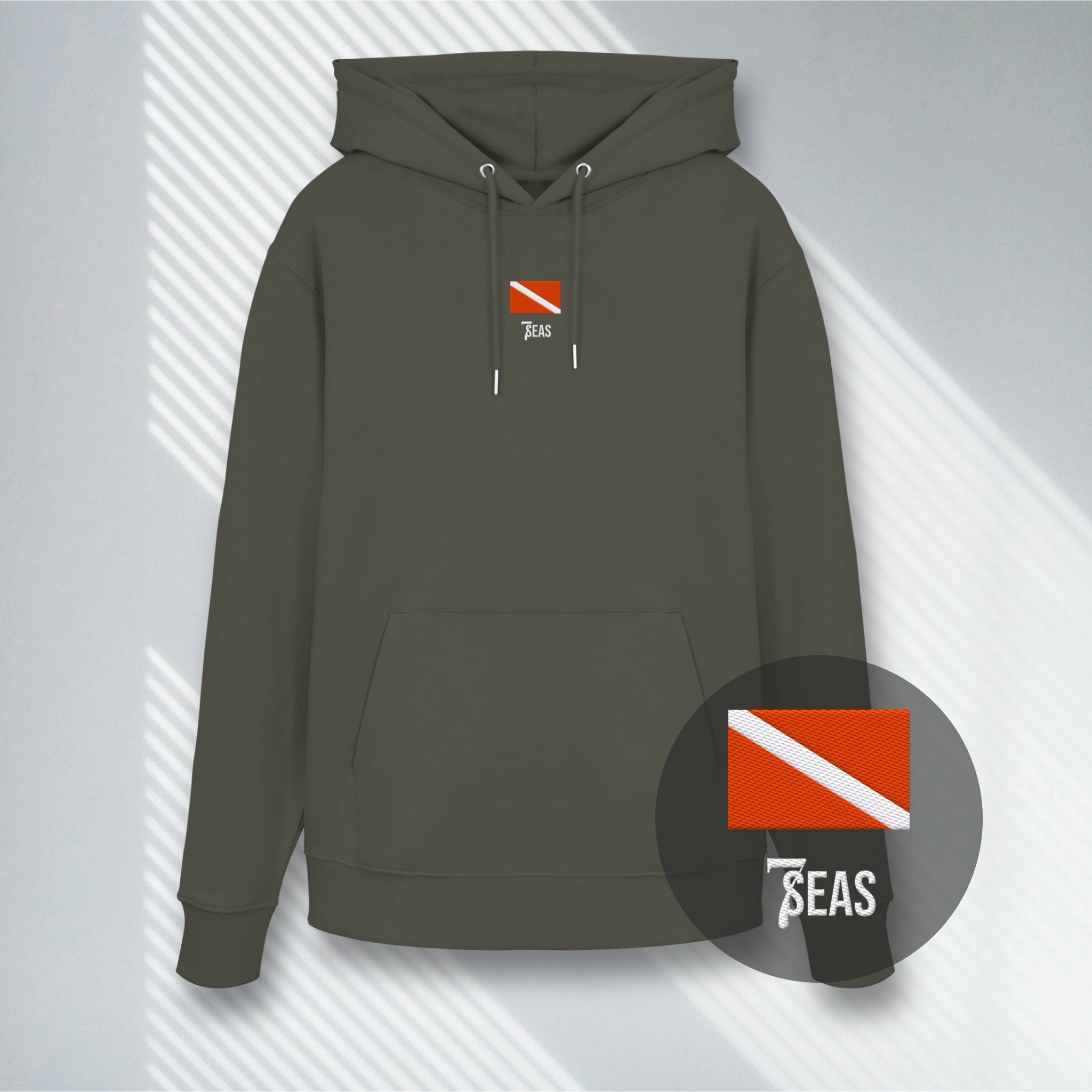 Khakifarbener Hoodie für Taucher mit Flaggen-Stick, langlebige Outdoor Mode.