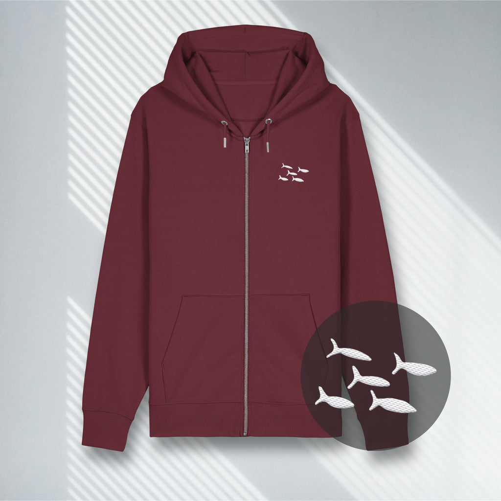 Weinroter Premium Zipper mit minimalistischem Schwarm-Motiv als Stickerei, nachhaltige Mode für Taucher.